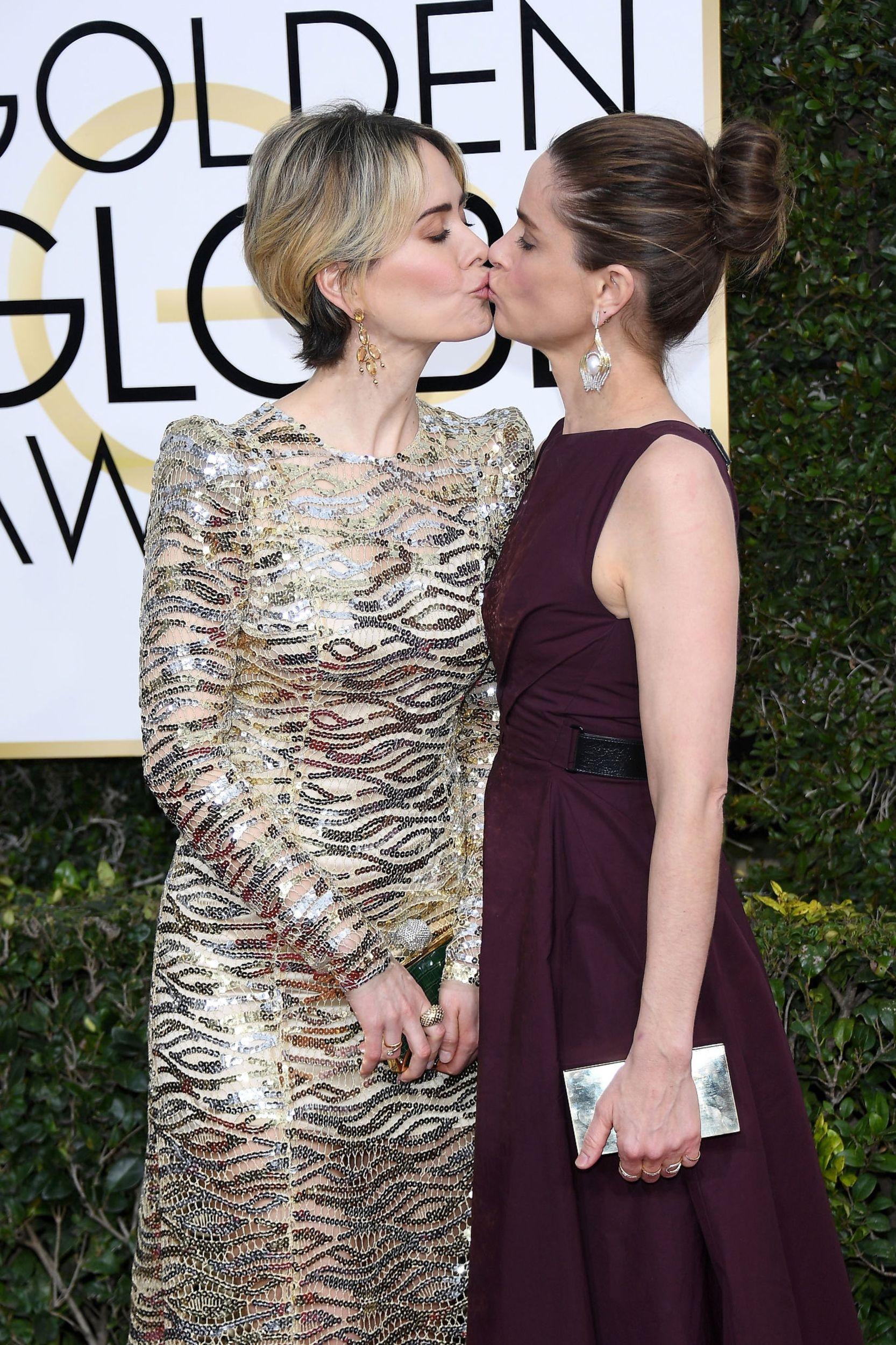 01-08-74thGoldenGlobeAwards-Arrivals-003.jpg