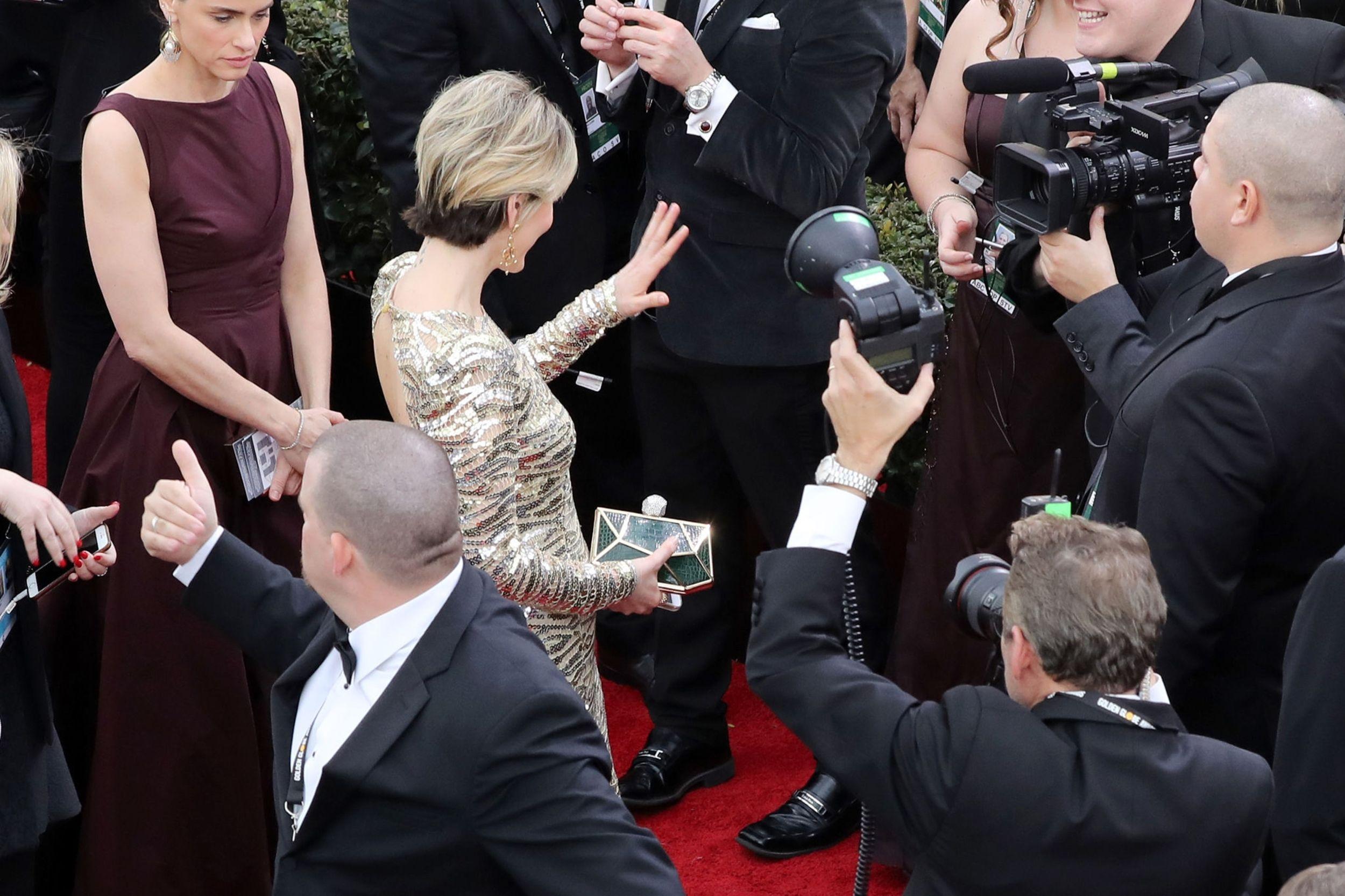 01-08-74thGoldenGlobeAwards-Arrivals-040.jpg