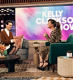 10-01-KellyClarksonShow-00005.jpg