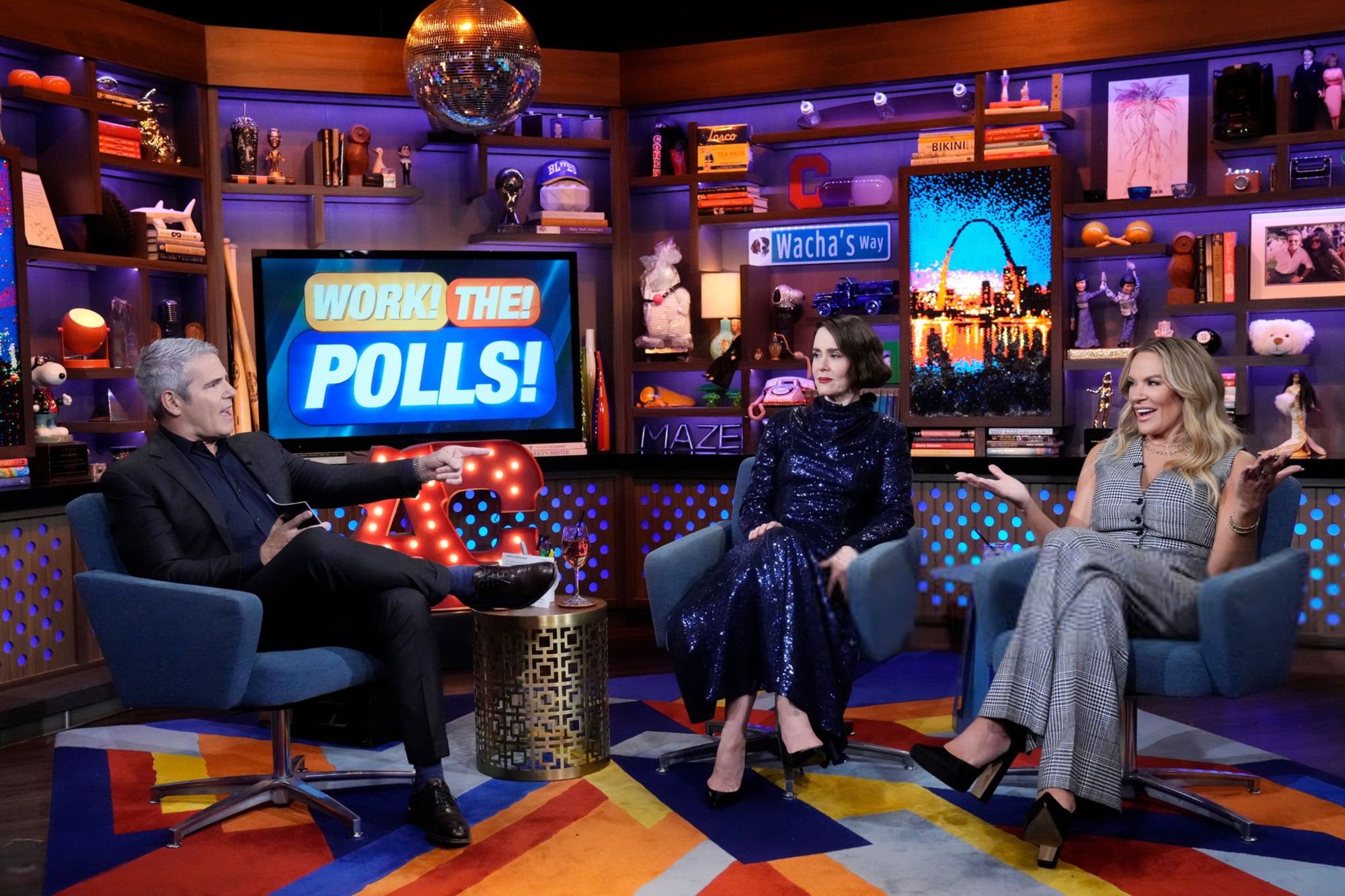 10-02-WWHL-00017.jpg